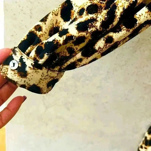 REYNAH COUTURE WOMENS LEOPARD PRINT DATE NIGHT ANIMAL KNEE LONG SLEEVE DRESS - Picture 5 of 8